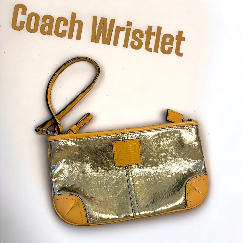 Coach metallic & leather trimmed wristlet 🖤